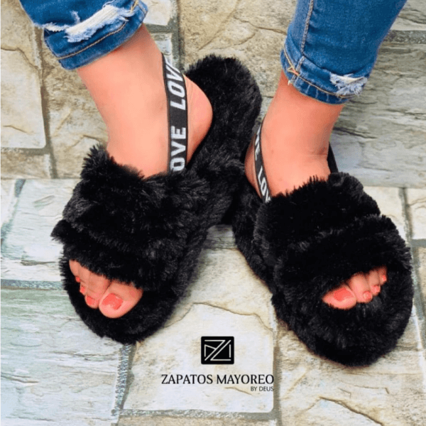 Plush Sandals for Woman with Embroidery - Black Color